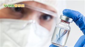 隨著台灣本土疫情升溫，第三劑追加劑的需求大幅上升，我國中央流行疫情指揮中心宣布，追加劑可交替廠牌接種。