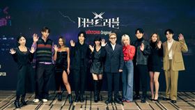 《Double Trouble》。（圖／翻攝自@watcha_kr推特）