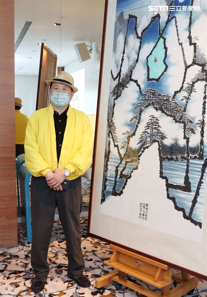 「閃亮的回憶」羅霈穎與羅青藏書畫及精品公益拍賣會。（記者邱榮吉/攝影）