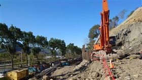 集集支線隧道新建進度超前台16線110年邊坡坍方（圖），連帶損及台鐵集集支線隧道，台鐵局進行隧道復舊、邊坡整治，工程進度超前，第1階段可望4月底通車。（行政院中部聯合服務中心提供）中央社記者蕭博陽南投縣傳真  111年1月26日