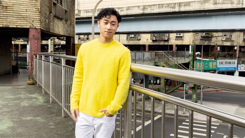 男星疫情回不了家　想到過年直接落淚