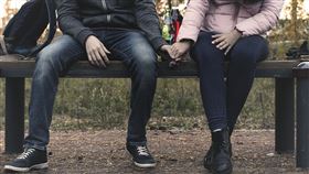 喝醉,男女,酒吧(翻攝自 Pixabay)