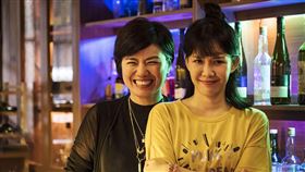 嚴藝文、李佳豫。（中天提供