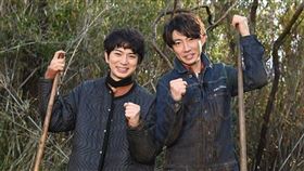 嵐 ARASHI 相葉雅紀、松本潤。（圖／翻攝自@aibamanabu_5tva推特）