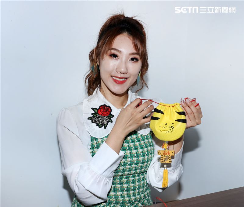 謝金晶三立新聞網專訪。（記者邱榮吉/攝影）