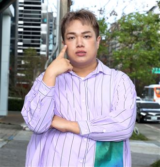 關韶文三立新聞網專訪。（記者邱榮吉/攝影）