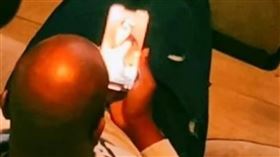 尪爽看辣妹艷舞片！人妻氣瘋掏槍秒射　「爆頭瞬間」曝光。lyjones0抖音