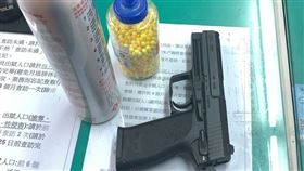 台東,小狗,瓦斯槍,BB彈,射擊