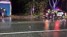 男子過馬路被撞再遭車輾送醫不治  肇