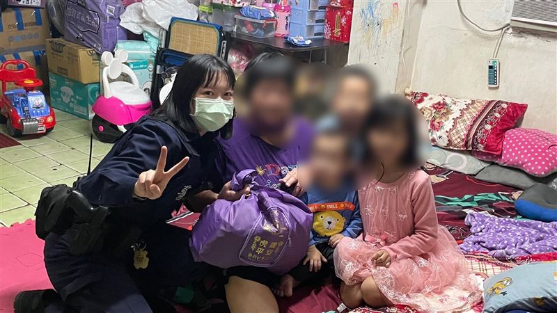 年前關懷弱勢！　新莊警溫情送暖