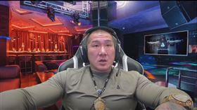 館長國軍刺槍術500公尺障礙（圖／翻攝自館長YouTube）