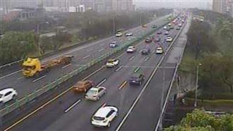 國道今交通量偏低　雪隧車流比去年少