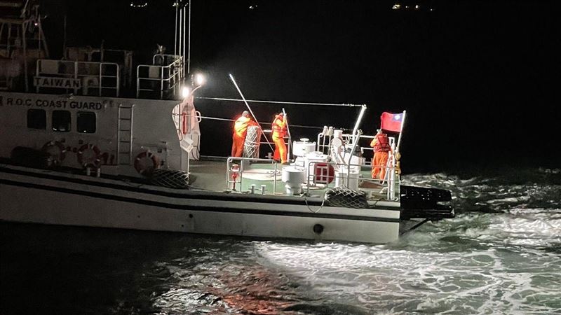 釣客驚見海面現人影　海巡搶救外籍男