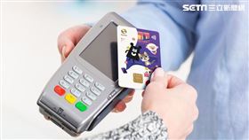 銀行分享3撇步，讓民眾春節刷卡輕鬆消費不卡關。（圖／兆豐銀行提供）