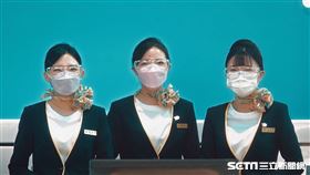 機場公司製作「安心的力量」影片，感謝防疫英雄的付出，並鼓舞機場團隊士氣，持續守護國人健康與安全。（圖／機場公司提供）