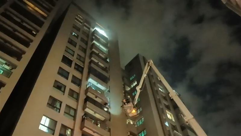 除夕夜傳惡火！婦受困陷昏迷⋯急送醫
