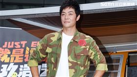 姚元浩帶著李玖哲走遍台灣大街小巷介紹當地美食。（記者邱榮吉/攝影）