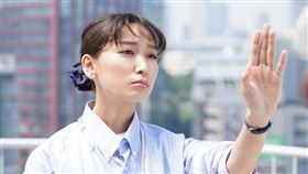 日本女星渡邊杏即使前夫劈腿，仍正能量面對。（圖／翻攝自日劇《偽裝不倫》官網）