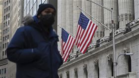 疫情爆發近2年以來，美國染疫病故已快逼近100萬人。（示意圖／美聯社／達志影像）