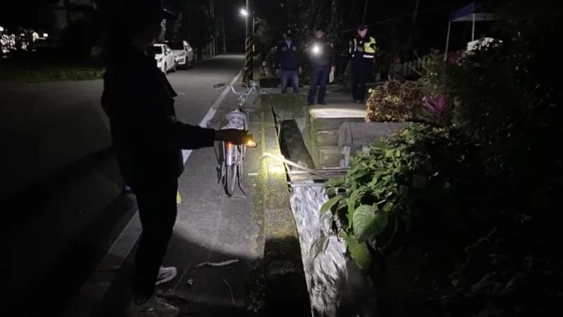 3歲男童跌落水溝　直沖8百公尺命危