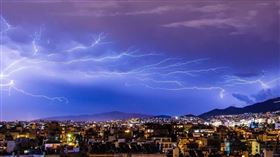 美國南部曾出現綿延768公里的超大閃電。（示意圖／pixabay）