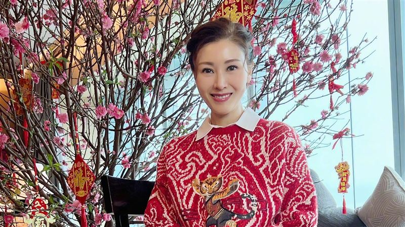 李嘉欣死裡逃生拜年　4字心願網看哭