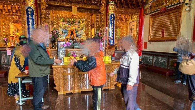議員不甩防疫禁令？年初三發紅包惹議