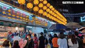 基隆廟口夜市(記者陳弋攝影)