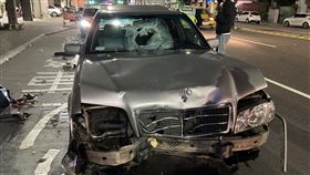 轎車,騎士,機車,高雄市三民區,高雄醫學大學,車禍,