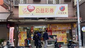 ▲桃園八德區樂多鑫商行投注站刮出百萬大獎（圖／樂多鑫商行提供） 