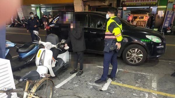 夜市砍人濺血　竟因狂婦撂兒助陣