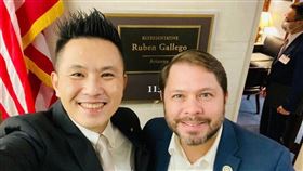 國民黨立委陳以信目前正在美國訪問。（圖／翻攝陳以信臉書)