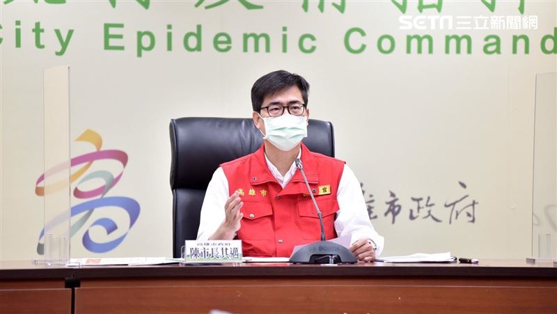 新／港口群聚＋4　去過棧貳庫、超商