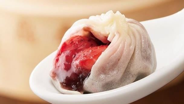 鼎泰豐推限定「草莓小籠包」饕客震撼