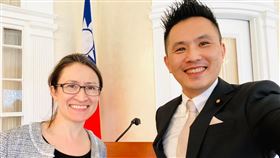 ▲2022回台參選？蕭美琴最新說法。（圖／翻攝陳以信臉書）