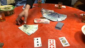 「過年最邪門遊戲」網認證！50元玩到6.7萬　險賭家產（圖／翻攝自爆廢公社臉書）