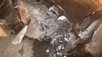 台中19歲男閃車失控　窄巷連撞5車