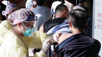桃園逾萬名教職員工　開學需打滿3劑