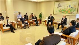 行政院長蘇貞昌今（6）日召開「物價及金融穩定議題討論會議」。（圖／行政院提供)