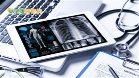 低劑量電腦斷層能及早揪出肺癌，降低惡化風險，檢查可發現較小的「肺部實心結節」或是「毛玻璃樣」病灶。