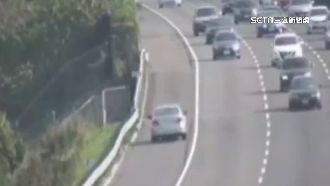 駕駛逆向開上國道　警急前往攔車開罰