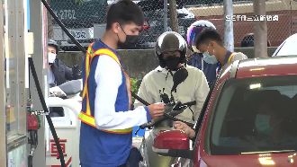 政府大幅降貨物稅　民眾年後荷包獲救