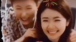 福原愛和金惠美一起拍抖音祝賀中國網友。（圖／翻攝自福原愛抖音）