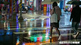 下雨(記者陳弋攝影)