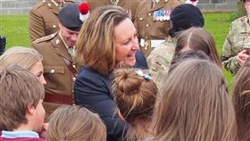 Anne-Marie Trevelyan　@annietrev　推特