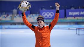 ▲荷蘭競速滑冰選手烏斯特（Ireen Wust）在北京冬奧成功衛冕1500公尺金牌。（圖／美聯社／達志影像）