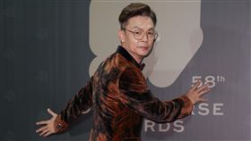 新加坡喜劇天王李國煌應邀跨海來台擔任本屆頒獎嘉賓，開心於紅毯留影。（圖／記者楊澍、邱榮吉攝影）