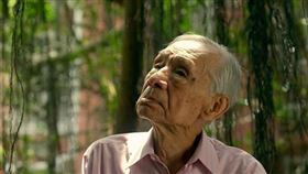 年近百歲的影壇長青樹常楓，在《月亮 樹》中首次與蔡明亮合作。（圖／北影提供）