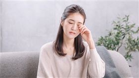 ▲過年熬夜追劇、打麻將，常讓你雙眸感到不適嗎？（圖／船井生醫提供）