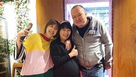 明金成1月和老婆參加黃小柔主持的活動。（圖／翻攝自明金成臉書）